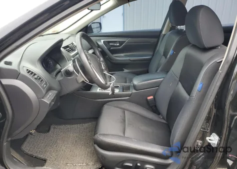 2017 Nissan Altima 2.5 из США, поврежденный, VIN 1N4AL3AP7HC133069